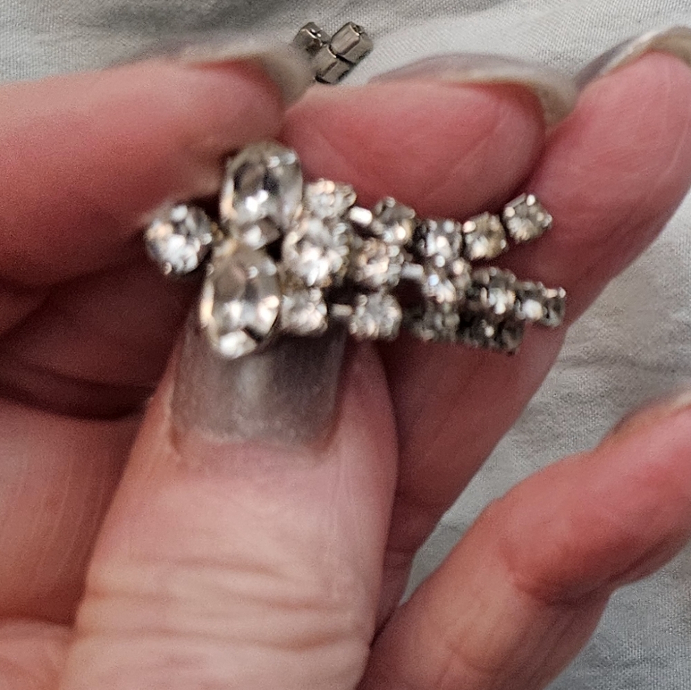 Silver Rhinestone Jewelry - Picture 2 of 3